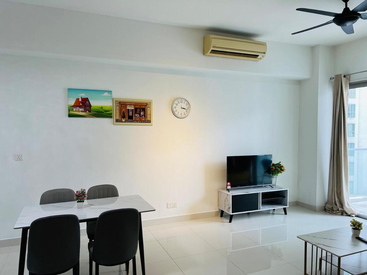 Regalia Upper View By Willow Homes Kuala Lumpur Room photo