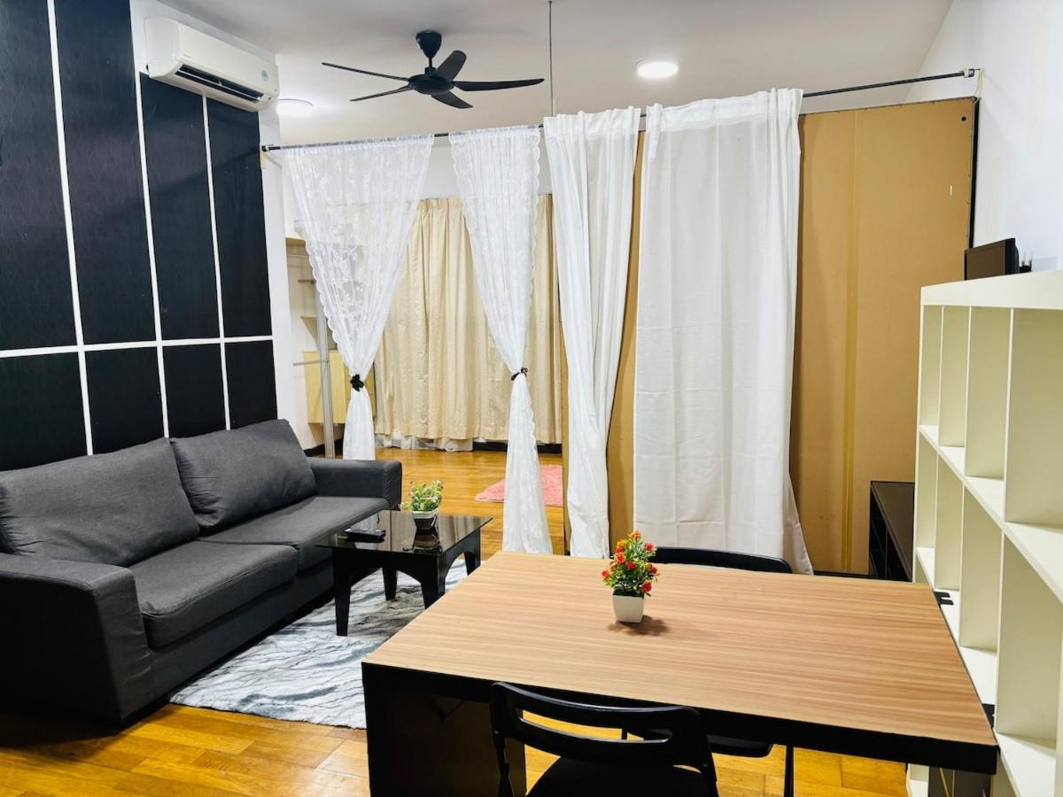 Regalia Upper View By Willow Homes Kuala Lumpur Room photo