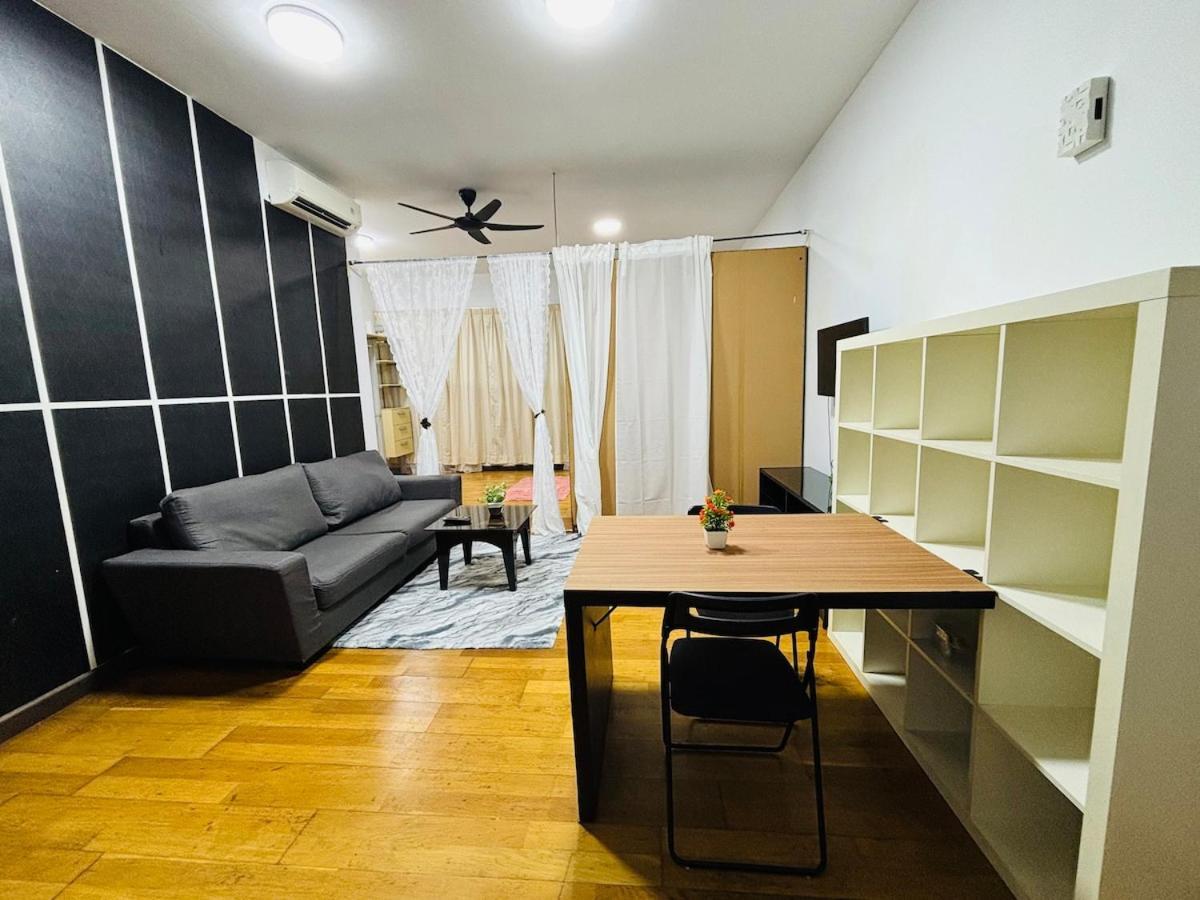 Regalia Upper View By Willow Homes Kuala Lumpur Room photo